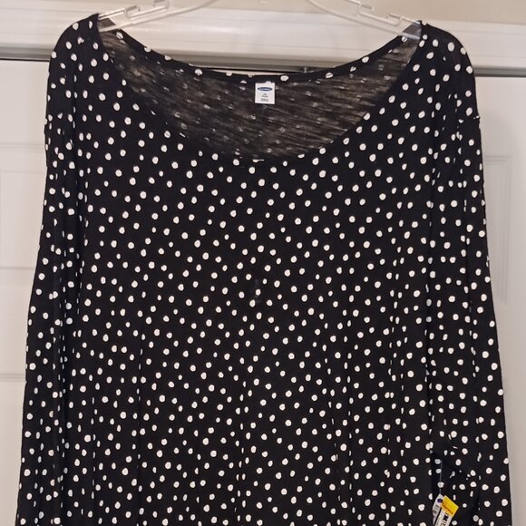 #216 3/$18 - Old Navy Black/White Long Sleeve Top Size 4X - Picture 4 of 6